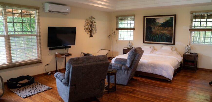 This beautiful, spacious, and airy house with green areas is for sale, negotiable!