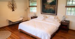 This beautiful, spacious, and airy house with green areas is for sale, negotiable!