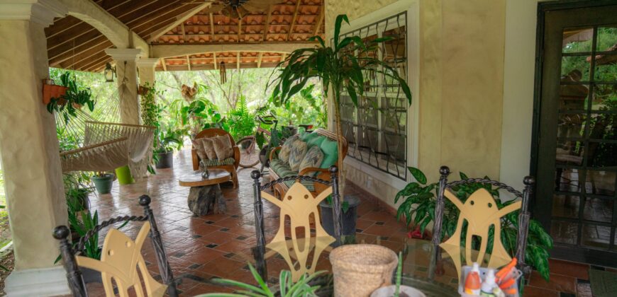 This beautiful, spacious, and airy house with green areas is for sale, negotiable!