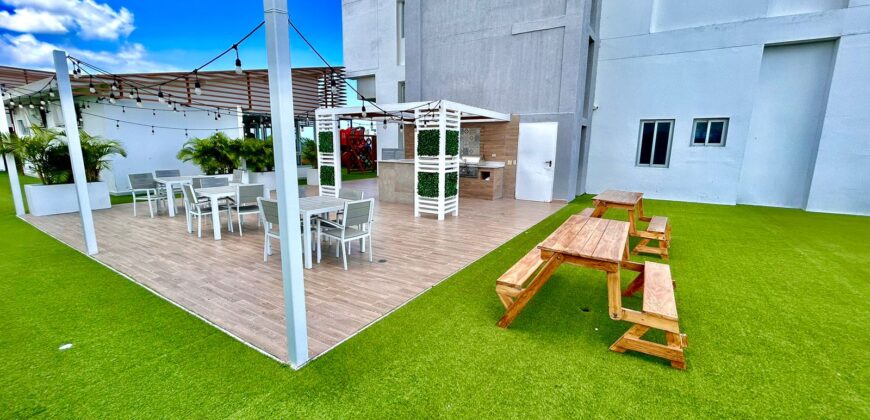 Beautiful beachfront apartment for sale with ocean view and just a few steps from the beach –Se vende hermoso apartamento de playa con vista al mar y a pocos pasos de la playa