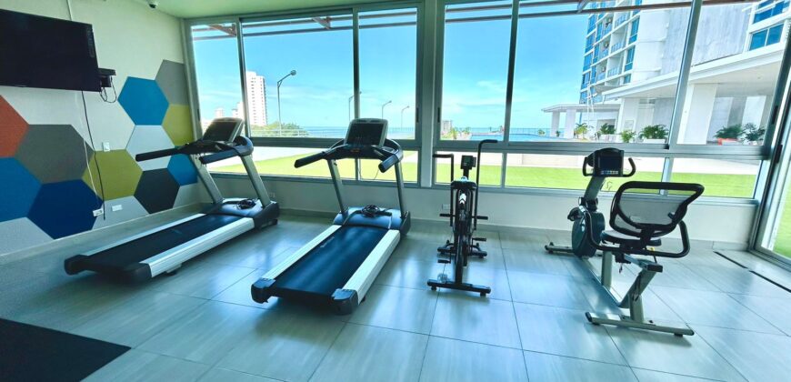 Beautiful beachfront apartment for sale with ocean view and just a few steps from the beach –Se vende hermoso apartamento de playa con vista al mar y a pocos pasos de la playa