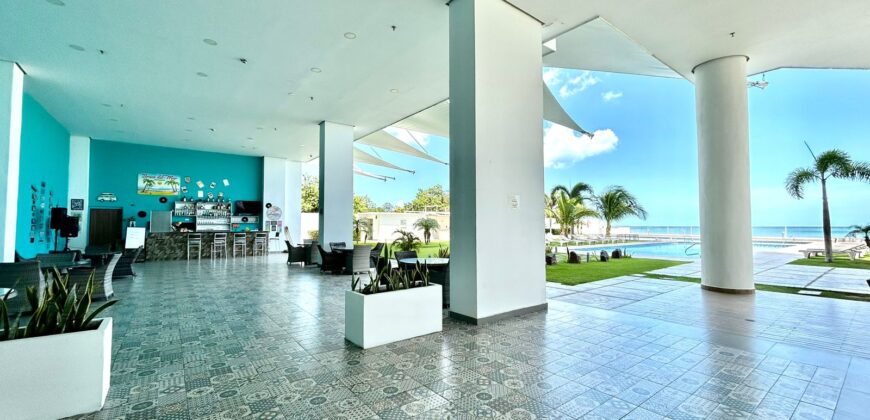 Beautiful beachfront apartment for sale with ocean view and just a few steps from the beach –Se vende hermoso apartamento de playa con vista al mar y a pocos pasos de la playa