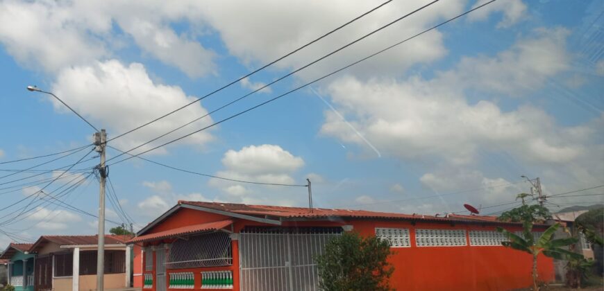 Vendo casa en Altos del Tecal, Vacamonte.