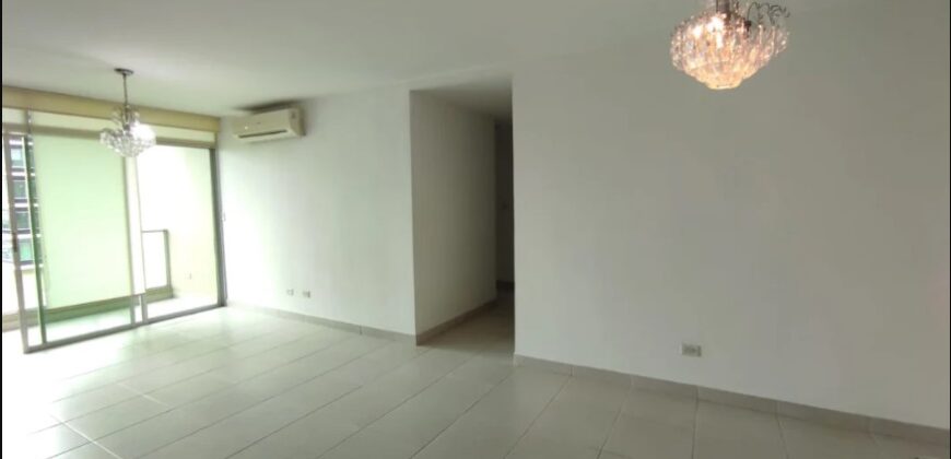 Alquilo céntrico apartamento en Costa del Este, cerca de todo.