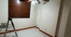 Alquilo céntrico apartamento en El Cangrejo, muy cerca de La Salle