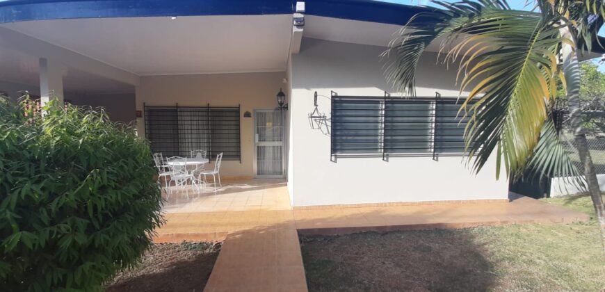 En venta amplia casa en Chitré