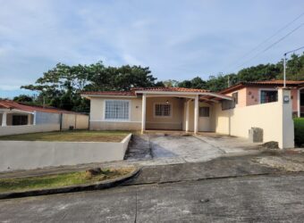 Vendo amplia y hermosa casa en Arraiján