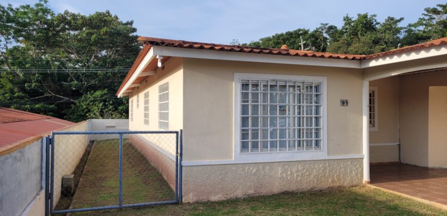 Vendo amplia y hermosa casa en Arraiján