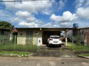 Vendo conveniente casa en Urb. Jardines de Mastranto, Chorrera