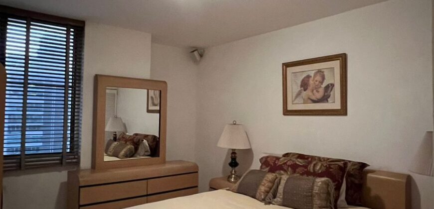 Vendo amplio y hermoso apartamento con vista al mar en Avenida Balboa