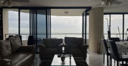 Vendo amplio y hermoso apartamento con vista al mar en Avenida Balboa