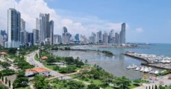 Vendo amplio y hermoso apartamento con vista al mar en Avenida Balboa