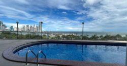 Vendo amplio y hermoso apartamento con vista al mar en Avenida Balboa