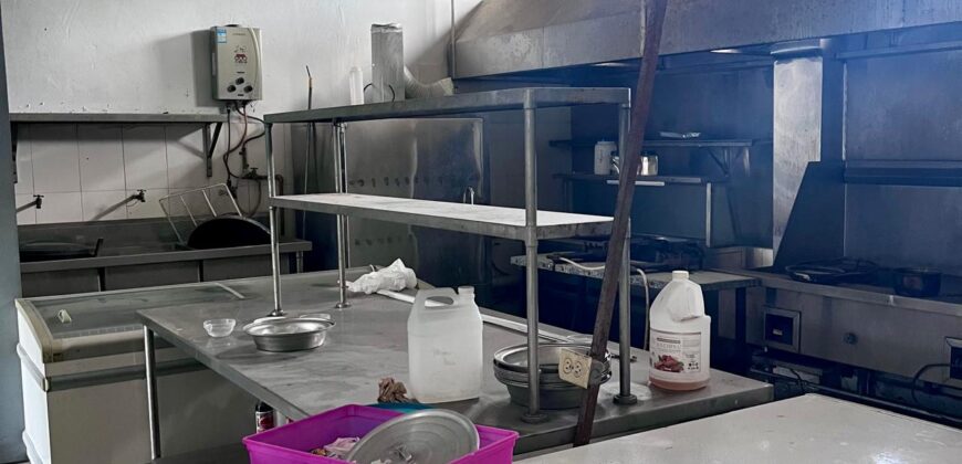 Alquilo estratégico local de 2 niveles en Arraiján