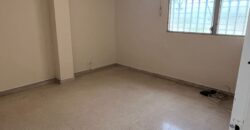 En venta céntrico y amplio apartamento en La Locería