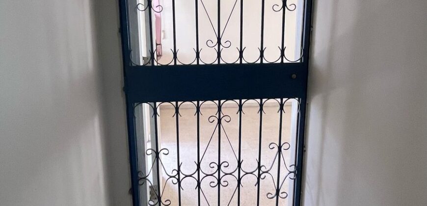 En venta céntrico y amplio apartamento en La Locería