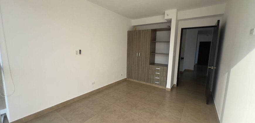 Alquilo amplio apartamento con ubicación privilegiada en San Francisco, ubicado entre Vía Israel y Calle 50, en PH The One