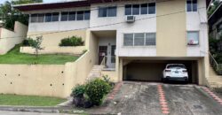 En venta amplia residencia en Los Ángeles