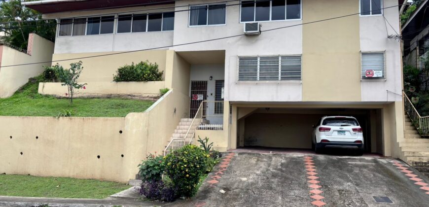 En venta amplia residencia en Los Ángeles