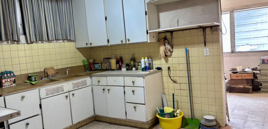 En venta amplia residencia en Los Ángeles