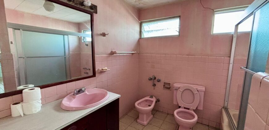 En venta amplia residencia en Los Ángeles