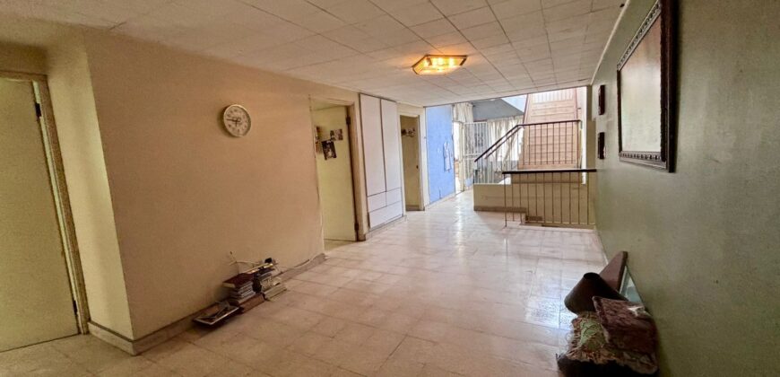 En venta amplia residencia en Los Ángeles