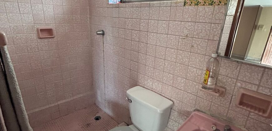 En venta amplia residencia en Los Ángeles