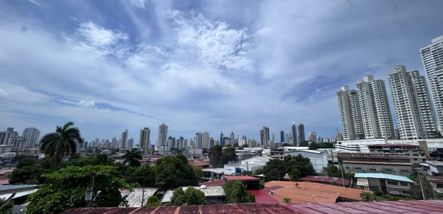 En venta amplia residencia en Los Ángeles