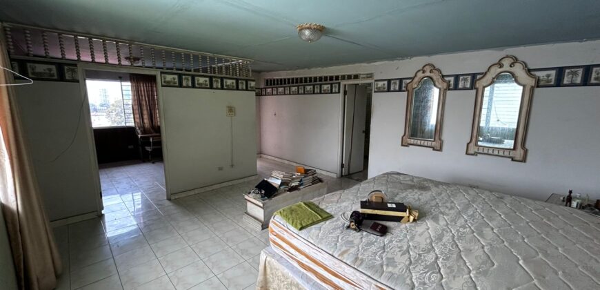 En venta amplia residencia en Los Ángeles