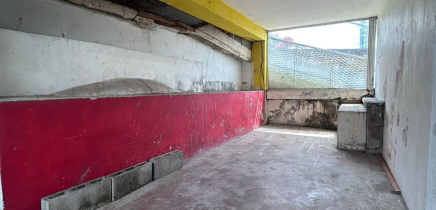 En venta amplia residencia en Los Ángeles