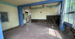 En venta amplia residencia en Los Ángeles