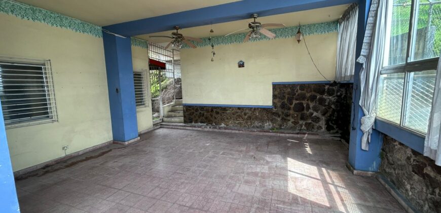 En venta amplia residencia en Los Ángeles