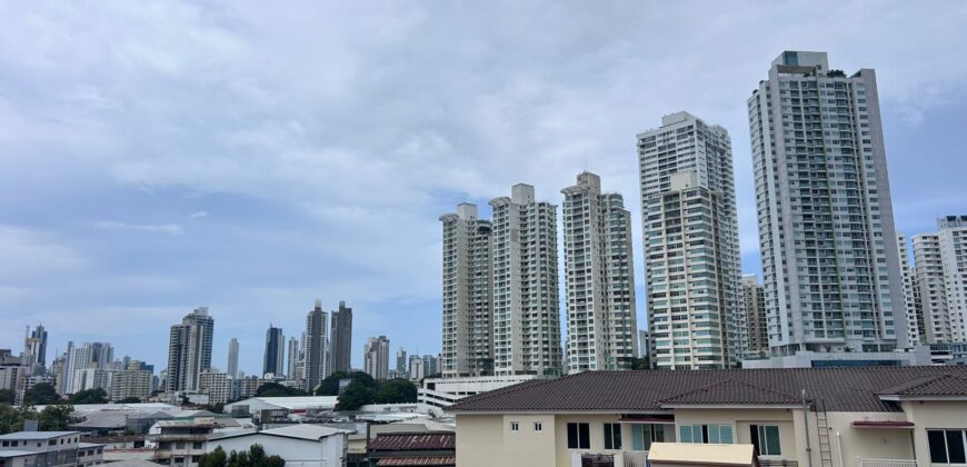 En venta amplia residencia en Los Ángeles