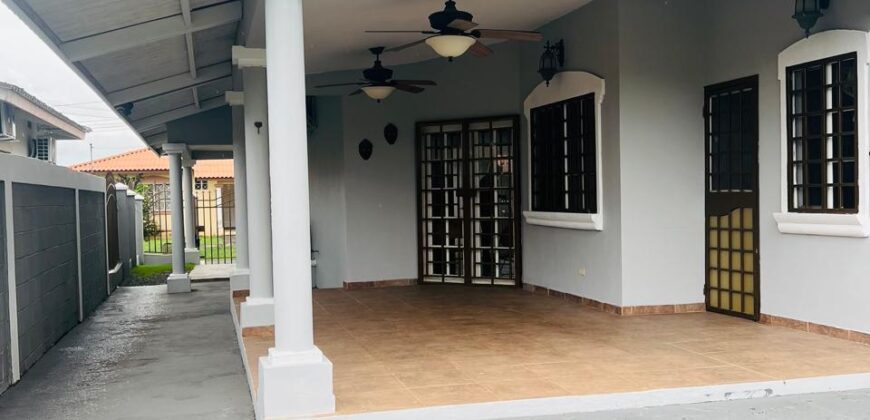 Alquilo casa amoblada en Chitré, a un precio increíble!