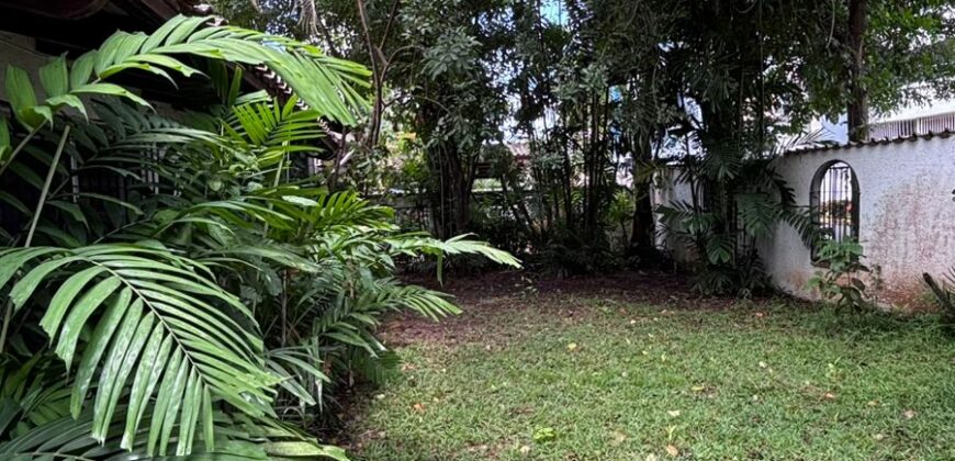 Vendo casa en equina de San Francisco, la mejor ubicación!