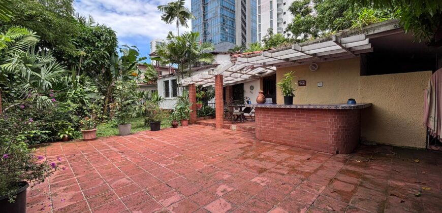 Vendo casa en equina de San Francisco, la mejor ubicación!