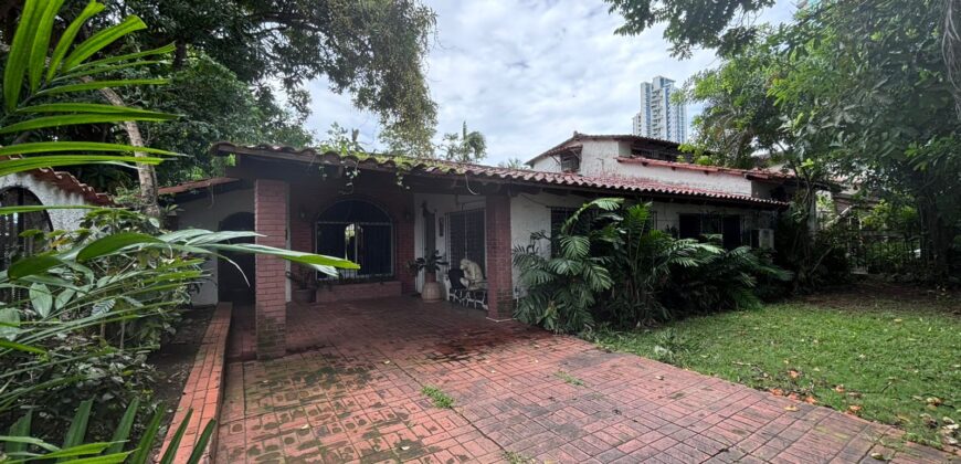 Vendo casa en equina de San Francisco, la mejor ubicación!