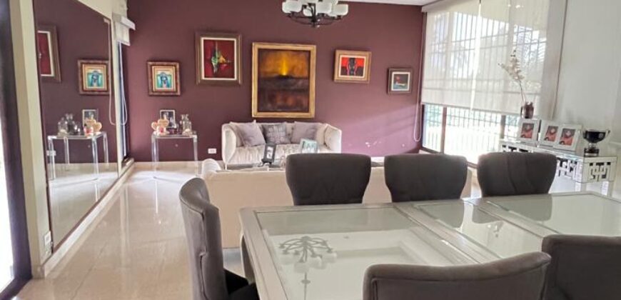 Alquilo con opción a compra hermosa y amplia casa en exclusiva área de Chitré