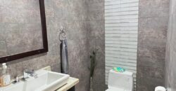 Alquilo con opción a compra hermosa y amplia casa en exclusiva área de Chitré