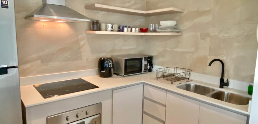 Alquilo hermoso apartamento en Avenida Balboa