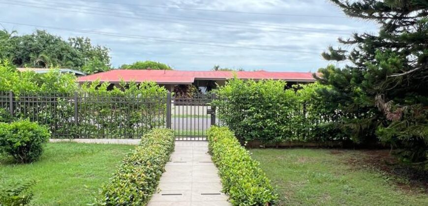 Alquilo con opción a compra hermosa y amplia casa en exclusiva área de Chitré