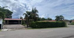 Alquilo con opción a compra hermosa y amplia casa en exclusiva área de Chitré