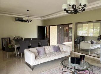 Alquilo con opción a compra hermosa y amplia casa en exclusiva área de Chitré