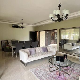 Alquilo con opción a compra hermosa y amplia casa en exclusiva área de Chitré