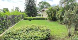 Alquilo con opción a compra hermosa y amplia casa en exclusiva área de Chitré