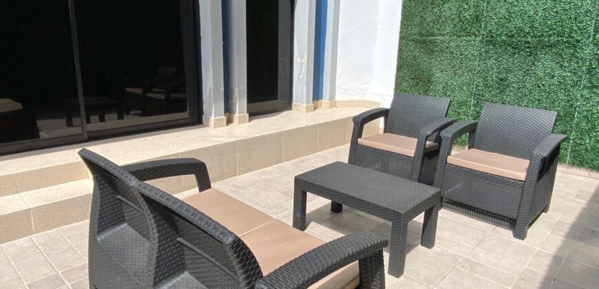 Alquilo hermoso apartamento en Avenida Balboa