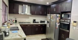 Alquilo con opción a compra hermosa y amplia casa en exclusiva área de Chitré