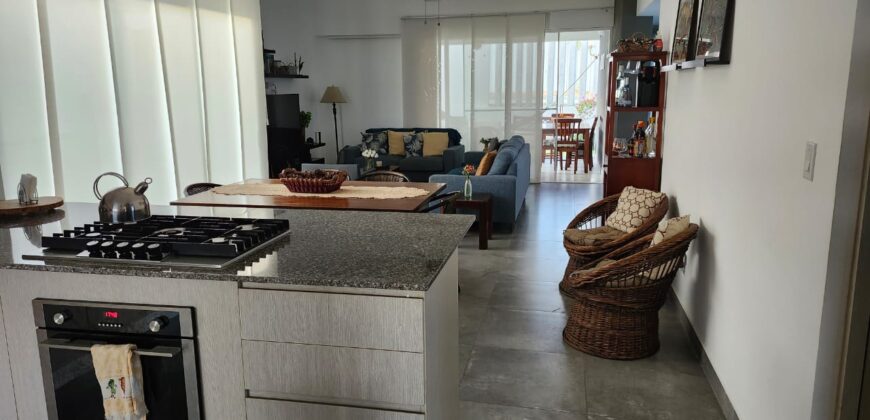 Vendo / alquilo hermosa y cómoda casa amoblada en Punta Barco