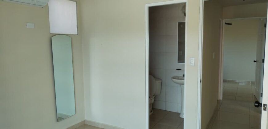 Alquilo con opción a compra (opcional), apartamento en Villa de Las Fuentes