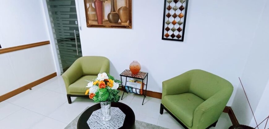 Vendo amplia y céntrica Oficina en el Area Bancaria